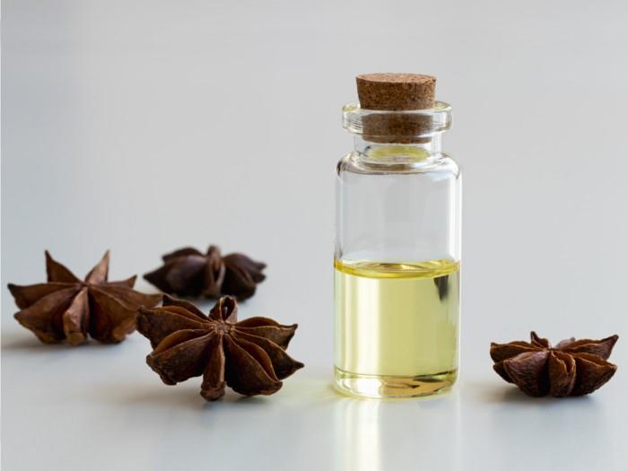 Tìm đối tác phân phối Tinh dầu hồi / Anise oil - Tinh dầu thông / Pine oil